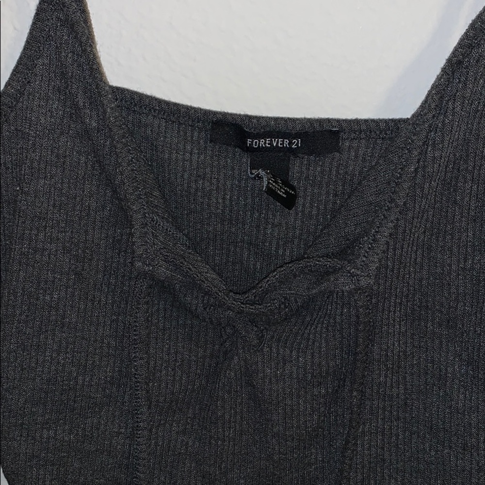 Crop top - Picture 2 of 2